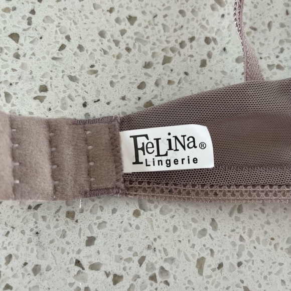 Beautiful taupe lace full cup bra 34 C - Picture 7 of 11